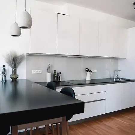 Prague Marina River View Apartment Close To City Centre Free Parking Exterior photo